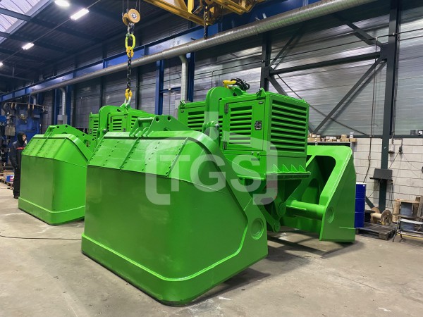 Dieselhydraulische Zweischalengreifer