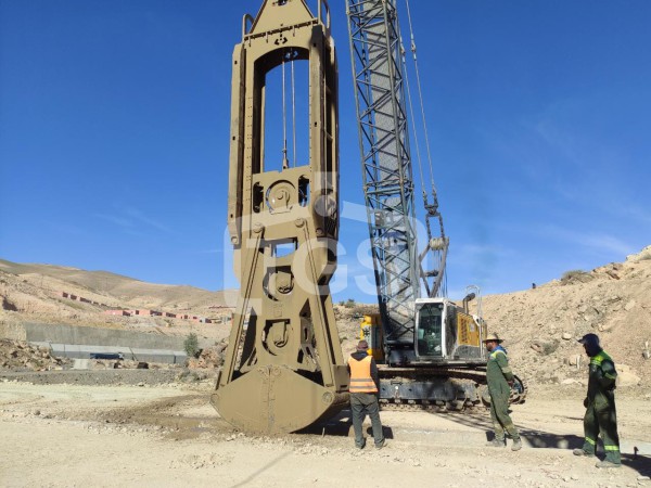 Mechanical Diaphragm Wall Grabs